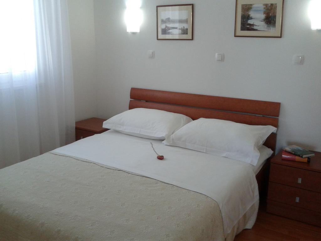 Apartments Oklopcic Trogir Room photo